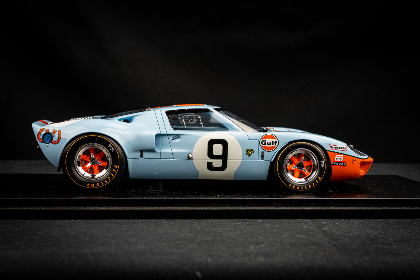Ford GT40 Gulf #9 P. Rodriguez / L. Bianchi Winner 24h LeMans 1968 , Spark 1:18