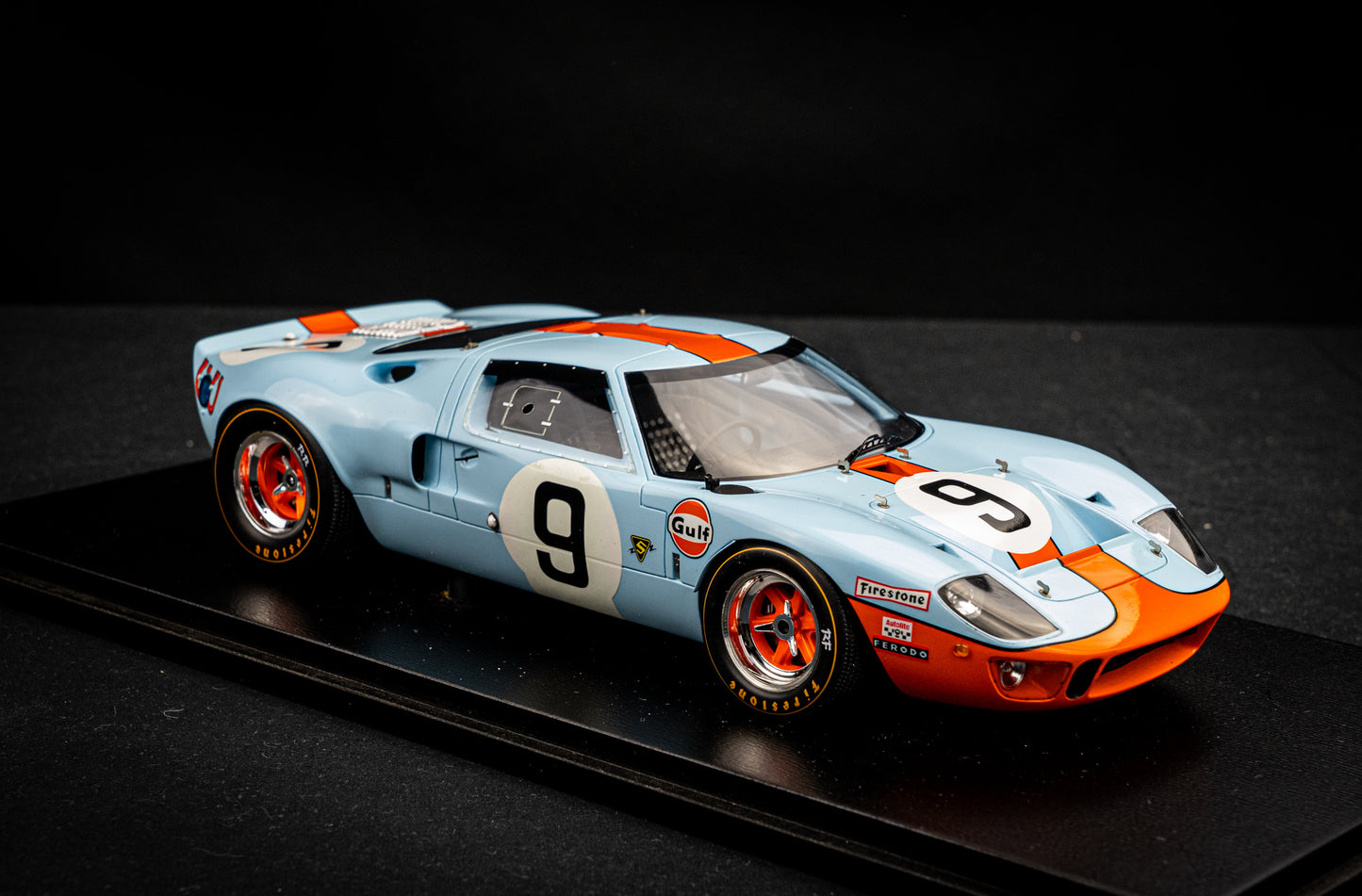 Ford GT40 Gulf #9 P. Rodriguez / L. Bianchi Winner 24h LeMans 1968 , Spark 1:18