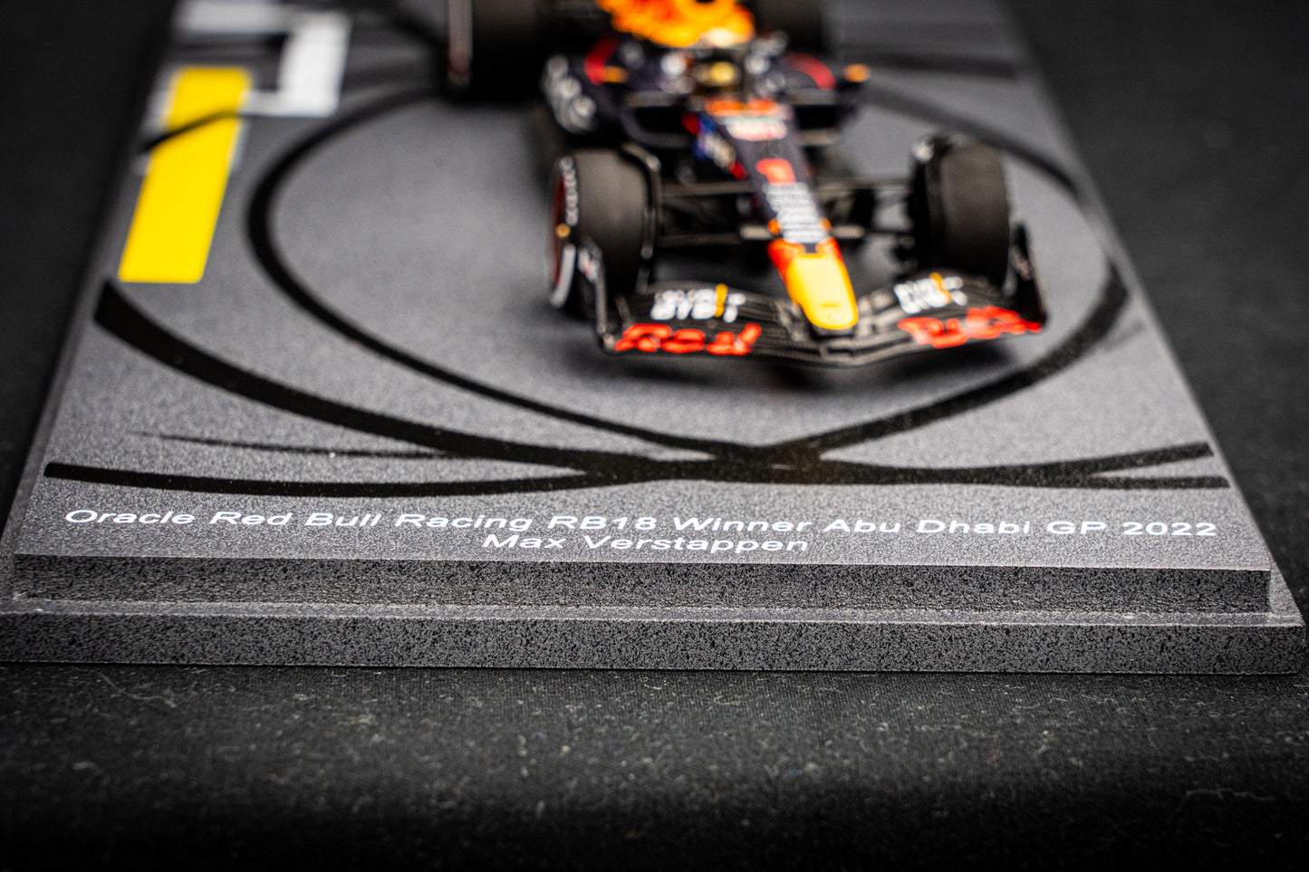 Max Verstappen - Red Bull Racing RB18 #1 Sieger Abu Dhabi GP / Formel 1 Weltmeister 2022, Spark 1:43