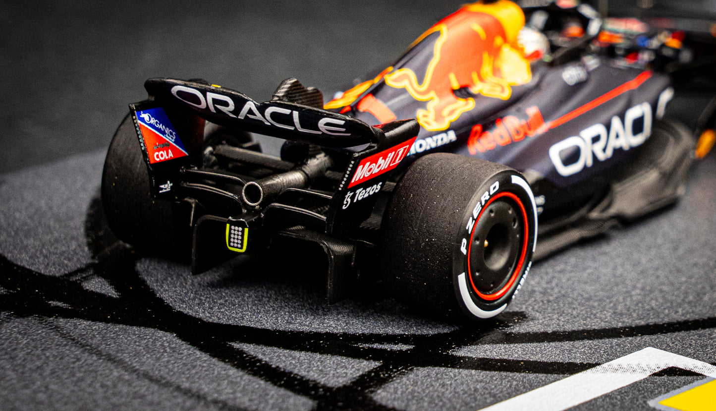 Max Verstappen - Red Bull Racing RB18 #1 Sieger Abu Dhabi GP / Formel 1 Weltmeister 2022, Spark 1:43