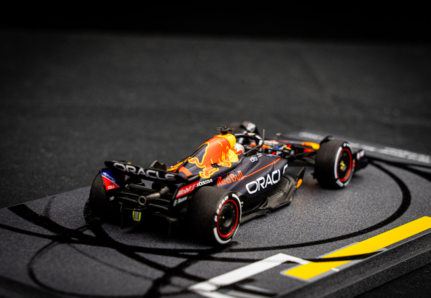 Max Verstappen - Red Bull Racing RB18 #1 Sieger Abu Dhabi GP / Formel 1 Weltmeister 2022, Spark 1:43