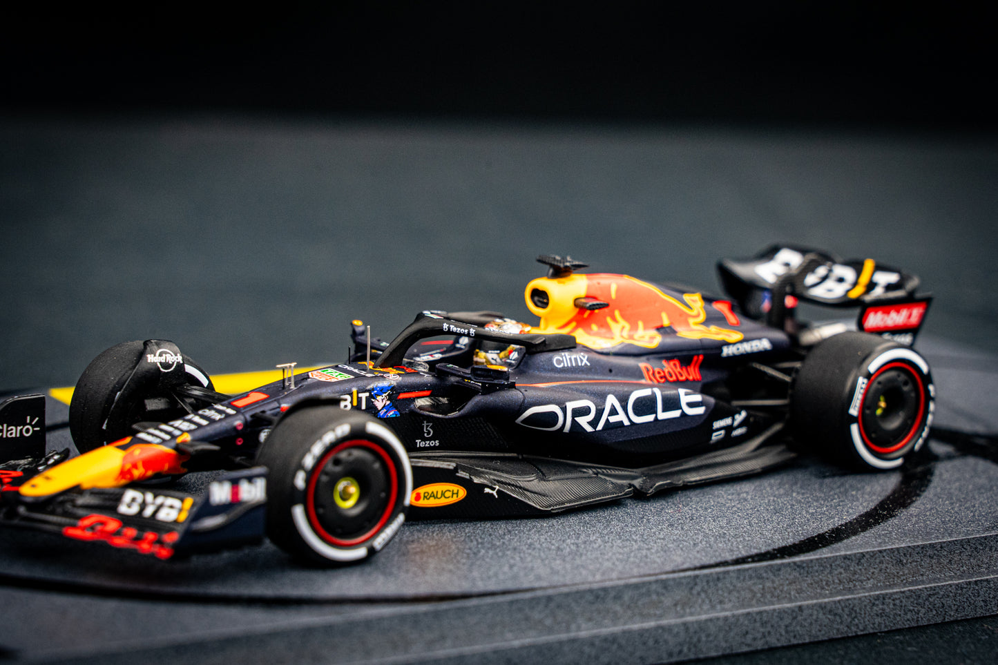 Max Verstappen - Red Bull Racing RB18 #1 Sieger Abu Dhabi GP / Formel 1 Weltmeister 2022, Spark 1:43