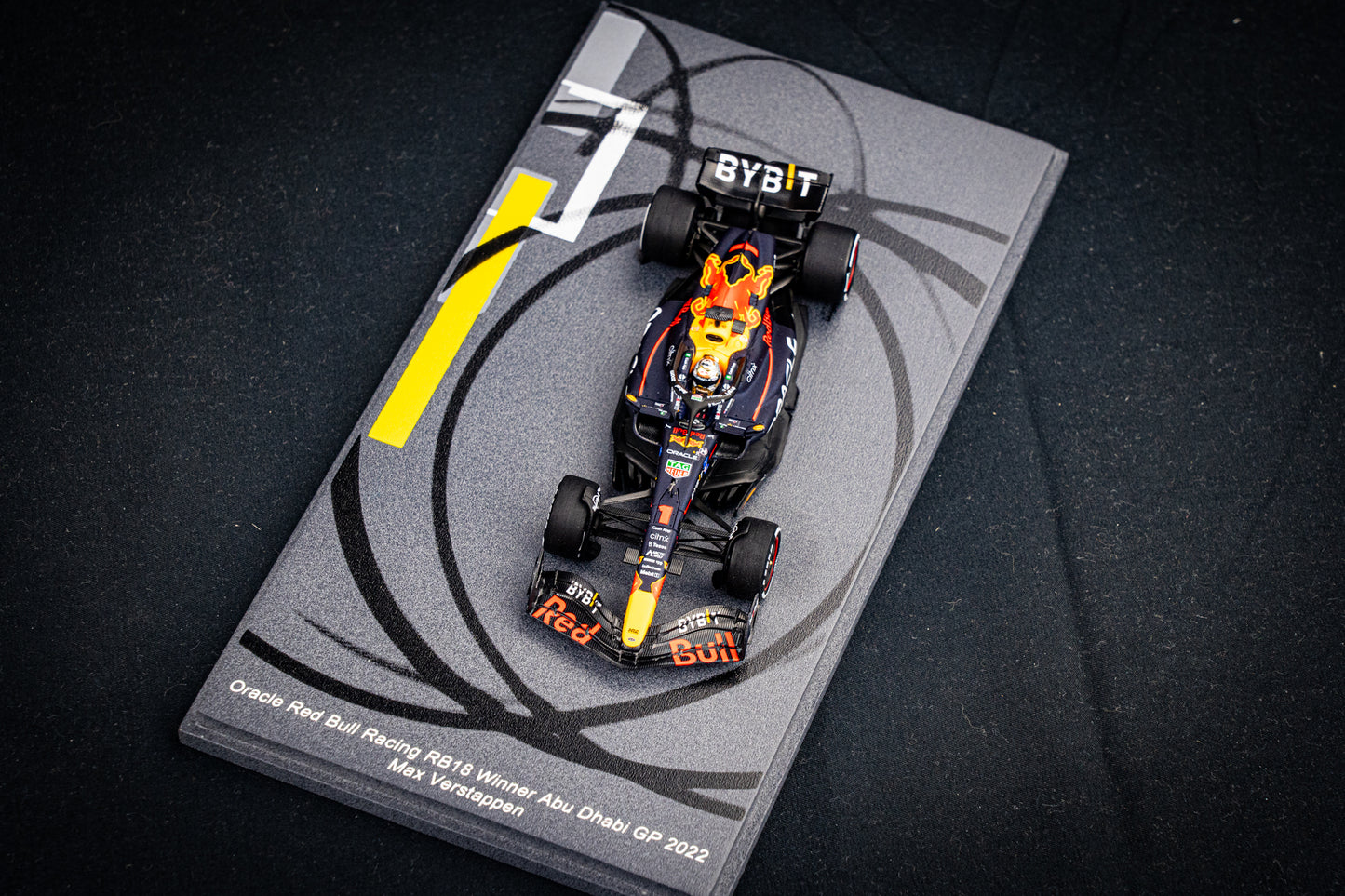 Max Verstappen - Red Bull Racing RB18 #1 Sieger Abu Dhabi GP / Formel 1 Weltmeister 2022, Spark 1:43