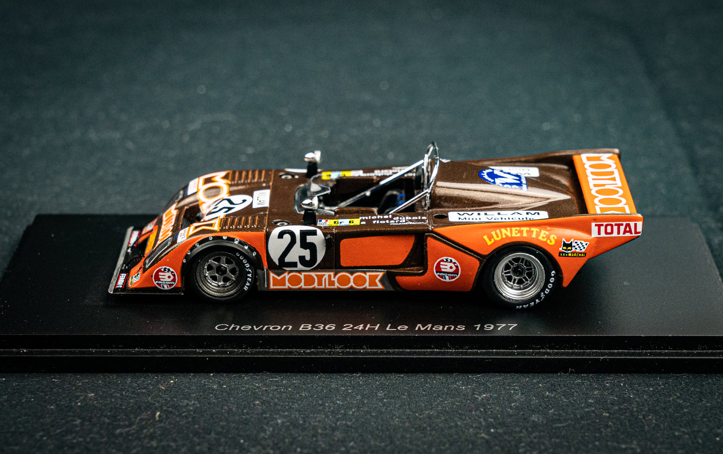 Chevron B36 #25 Oliver / Flotard / Dubois - 24h LeMans 1977 - Spark 1:43