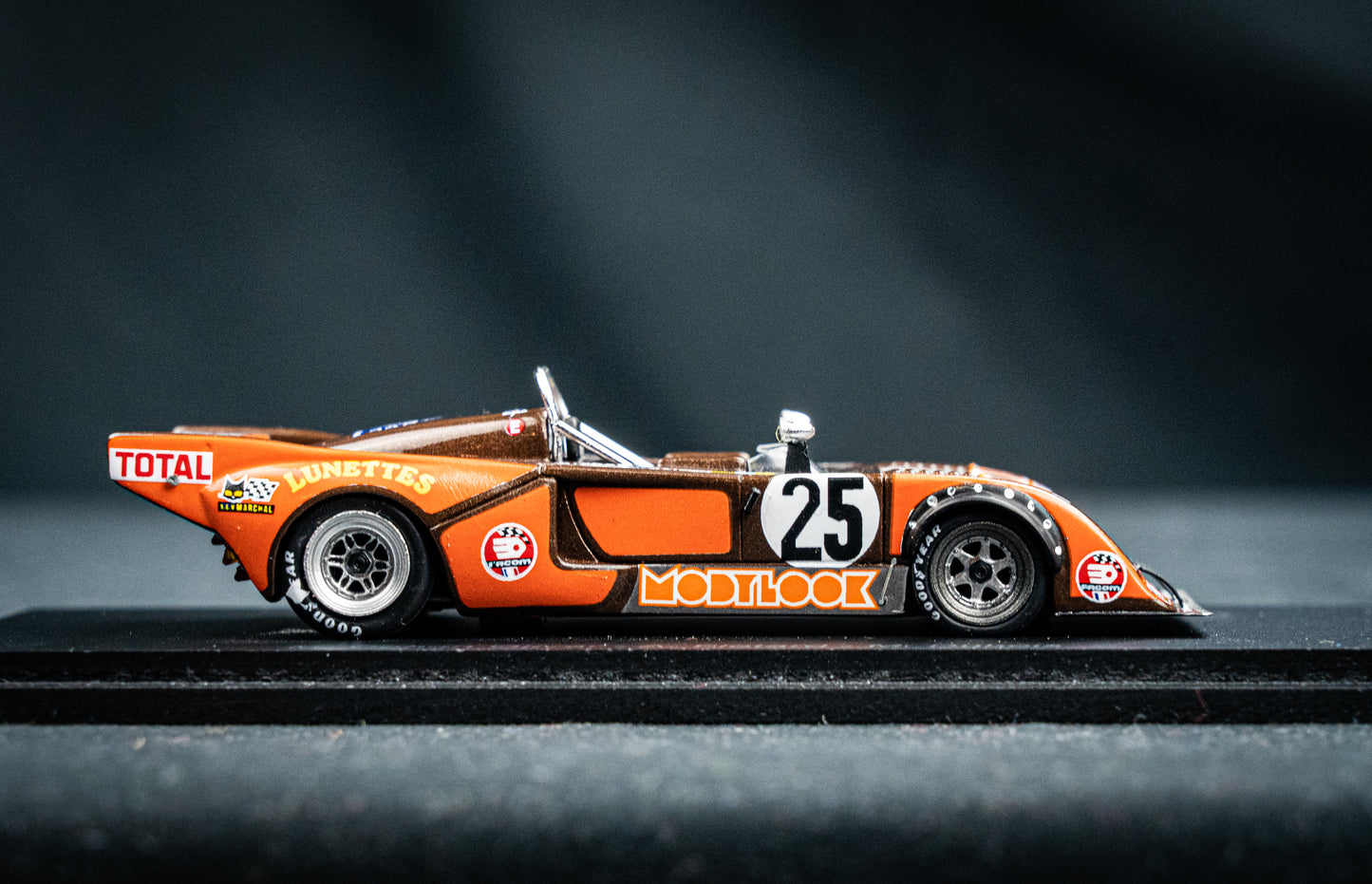 Chevron B36 #25 Oliver / Flotard / Dubois - 24h LeMans 1977 - Spark 1:43
