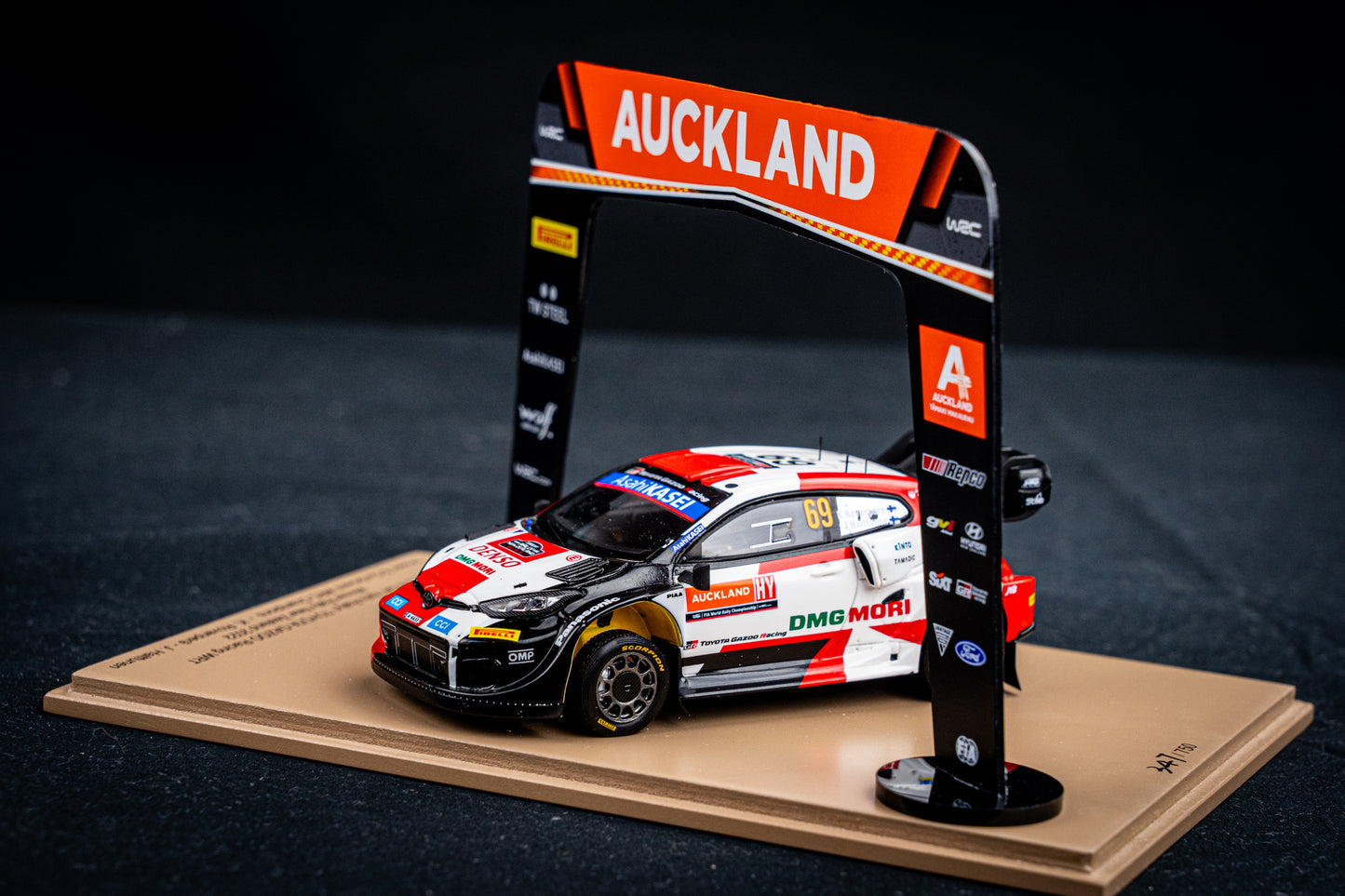 Toyota GR Yaris Rallye1 #69 Rovanperä / Haltunnen - Winner Rallye New Zealand - Weltmeister 2022 - Spark 1:43