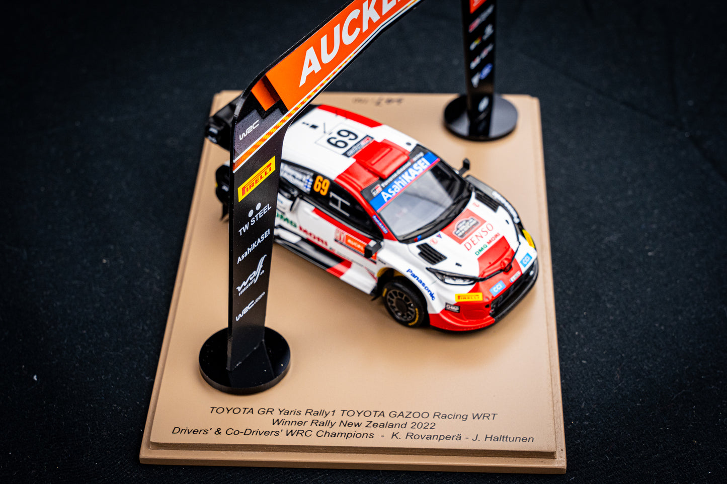 Toyota GR Yaris Rallye1 #69 Rovanperä / Haltunnen - Winner Rallye New Zealand - Weltmeister 2022 - Spark 1:43