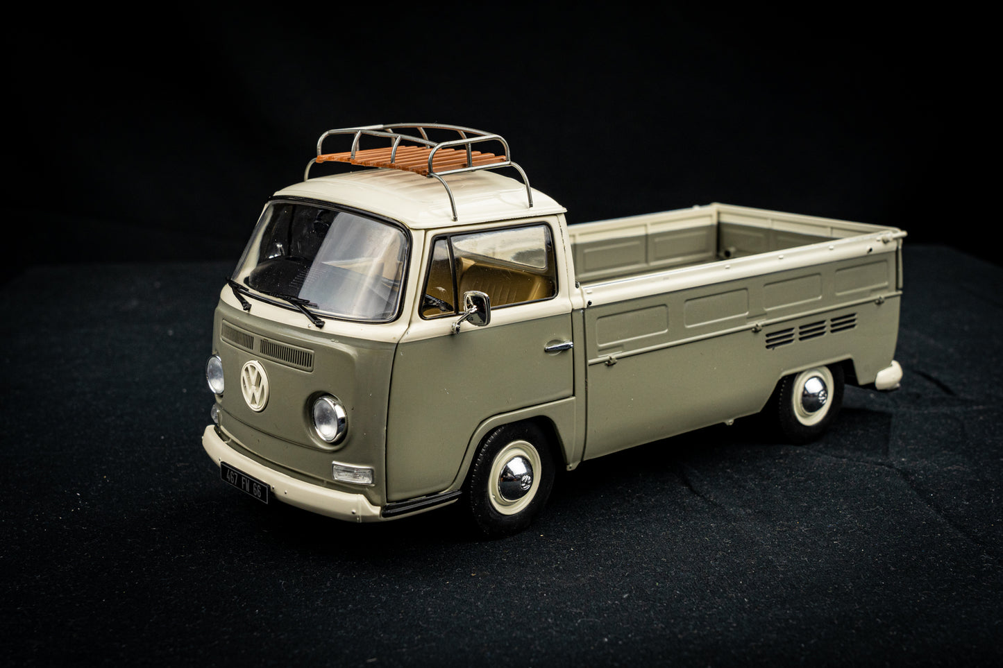 Volkswagen VW T2 Pickup grau 1968 rot - Solido 1:18