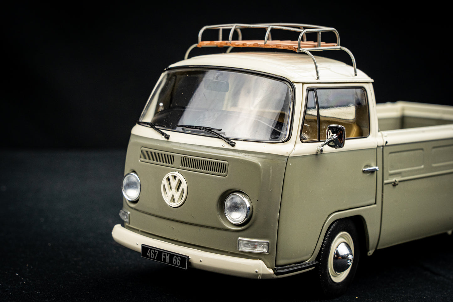 Volkswagen VW T2 Pickup grau 1968 rot - Solido 1:18