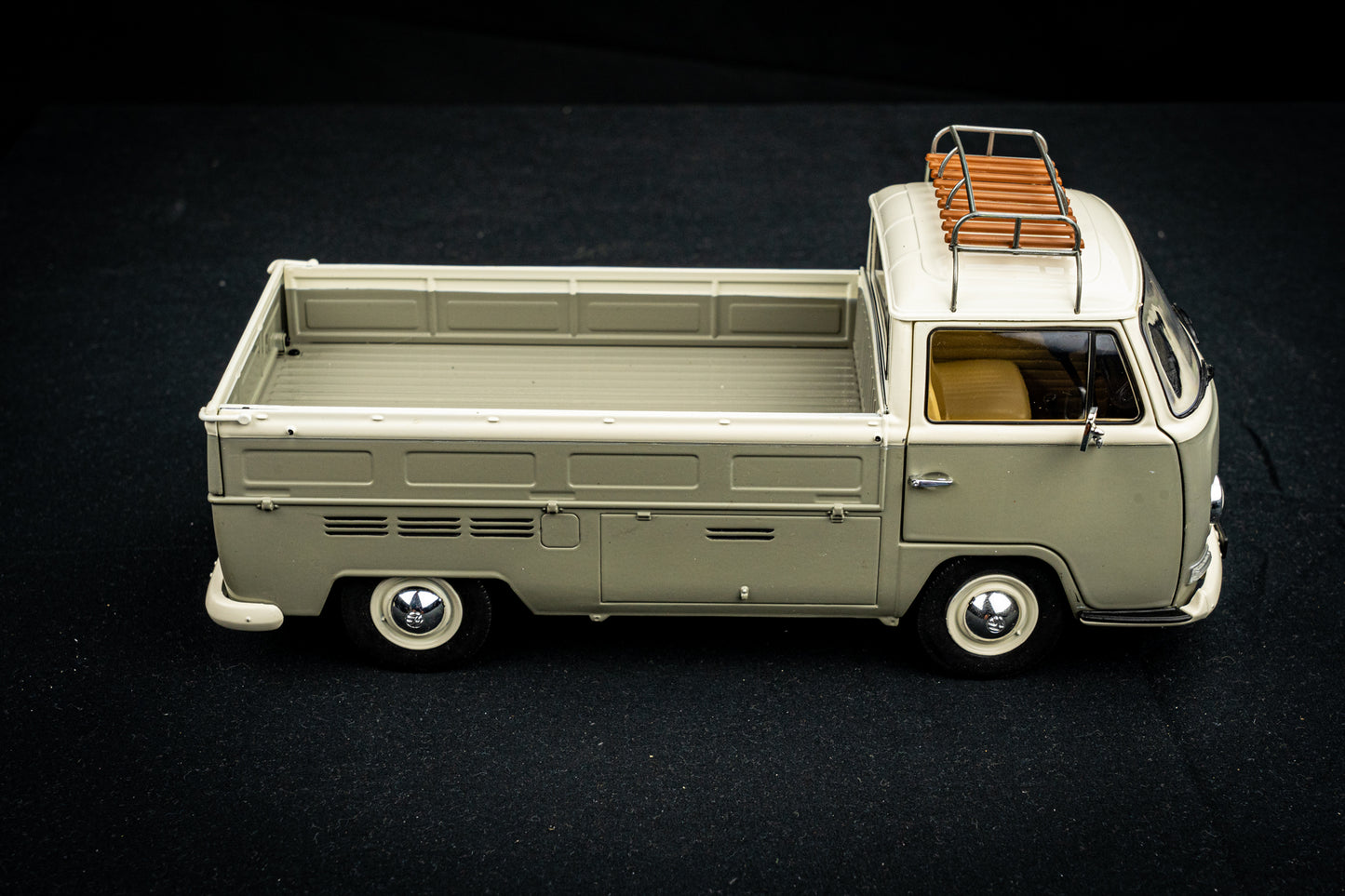 Volkswagen VW T2 Pickup grau 1968 rot - Solido 1:18