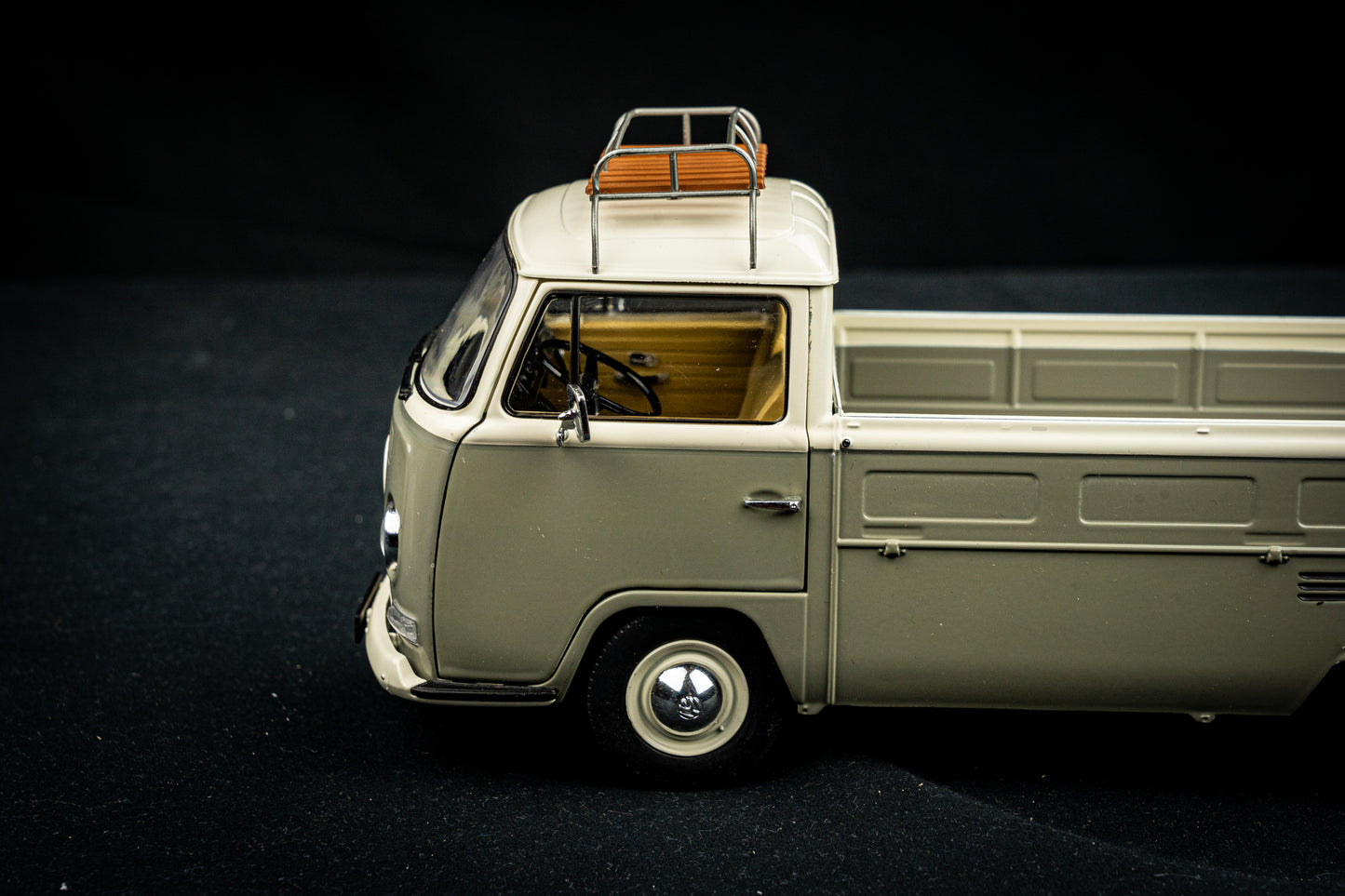 Volkswagen VW T2 Pickup grau 1968 rot - Solido 1:18