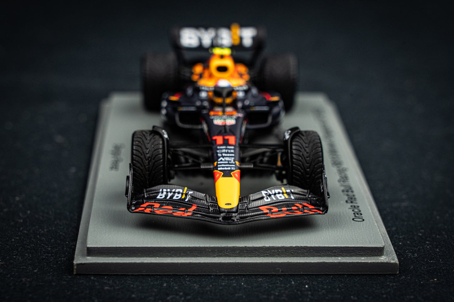 Sergio Perez - Red Bull Racing RB18 #11 Sieger GP Singapore 2022, Spark 1:43
