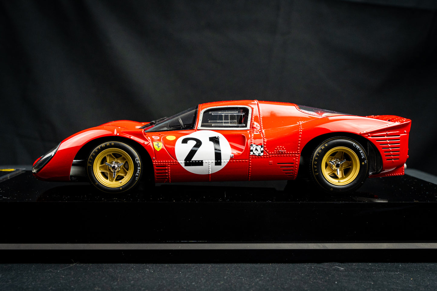 Ferrari 330 P4 #21  Scarfiotti / Parkes P2 / Klassensieger 24h LeMans 1967 Amalgam 1:18