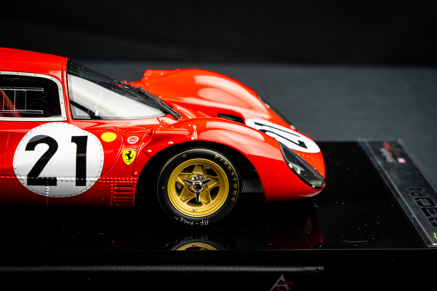 Ferrari 330 P4 #21 Scarfiotti / Parkes P2 / Klassensieger 24h LeMans 1967 Amalgam 1:18