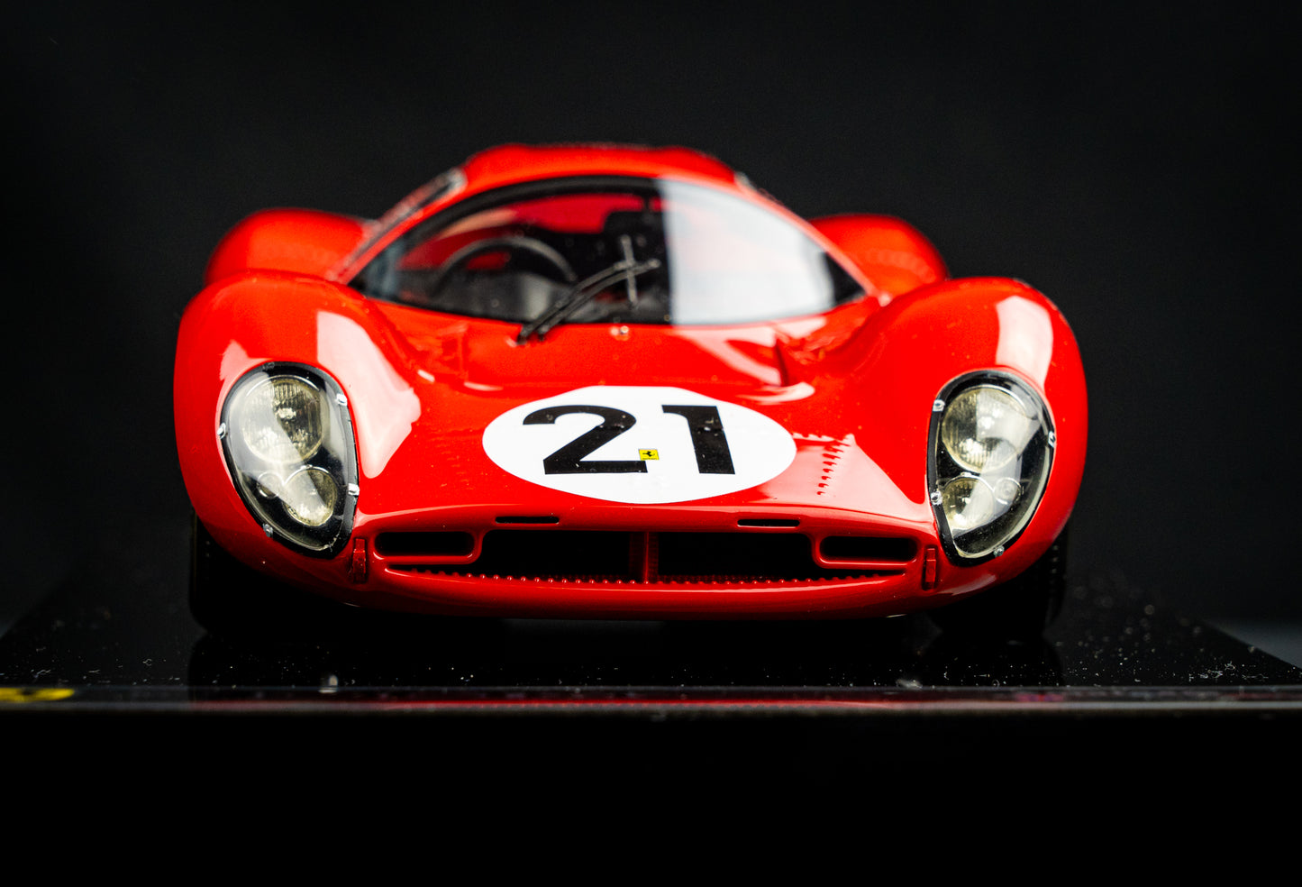 Ferrari 330 P4 #21 Scarfiotti / Parkes P2 / Klassensieger 24h LeMans 1967 Amalgam 1:18