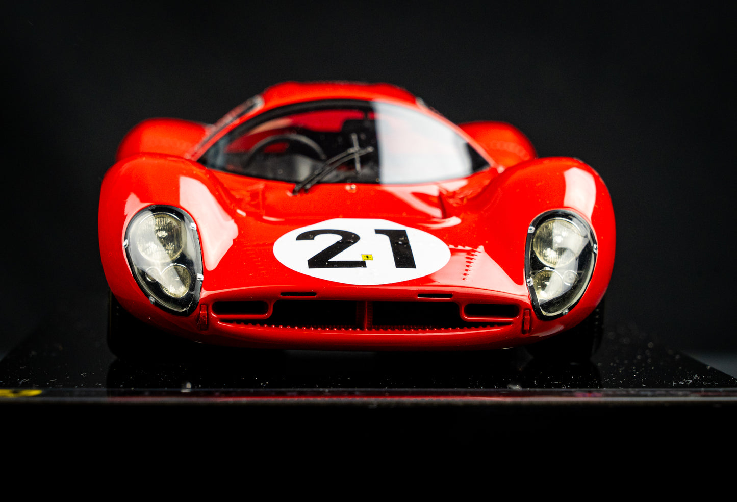 Ferrari 330 P4 #21  Scarfiotti / Parkes P2 / Klassensieger 24h LeMans 1967 Amalgam 1:18