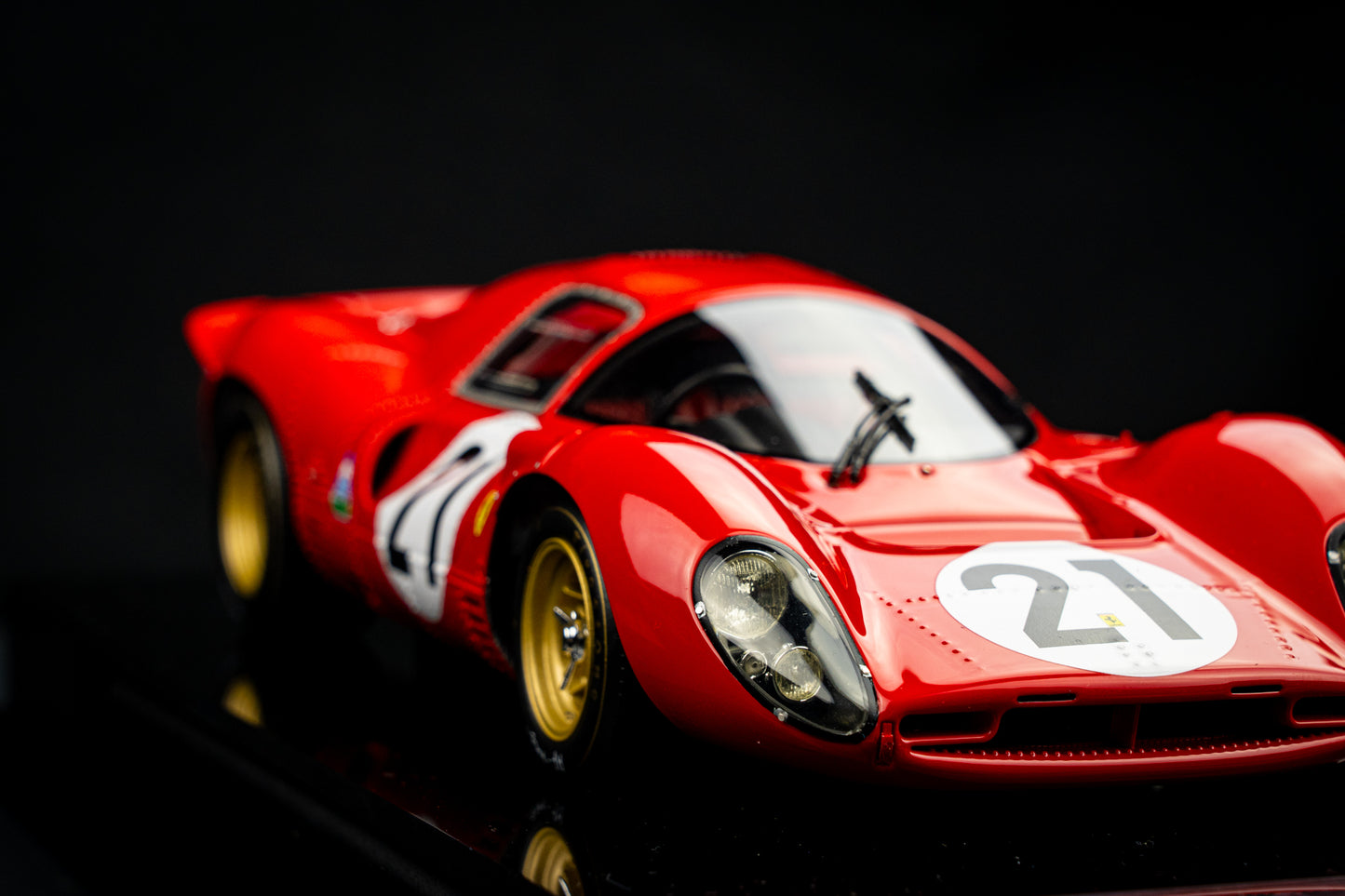 Ferrari 330 P4 #21 Scarfiotti / Parkes P2 / Klassensieger 24h LeMans 1967 Amalgam 1:18