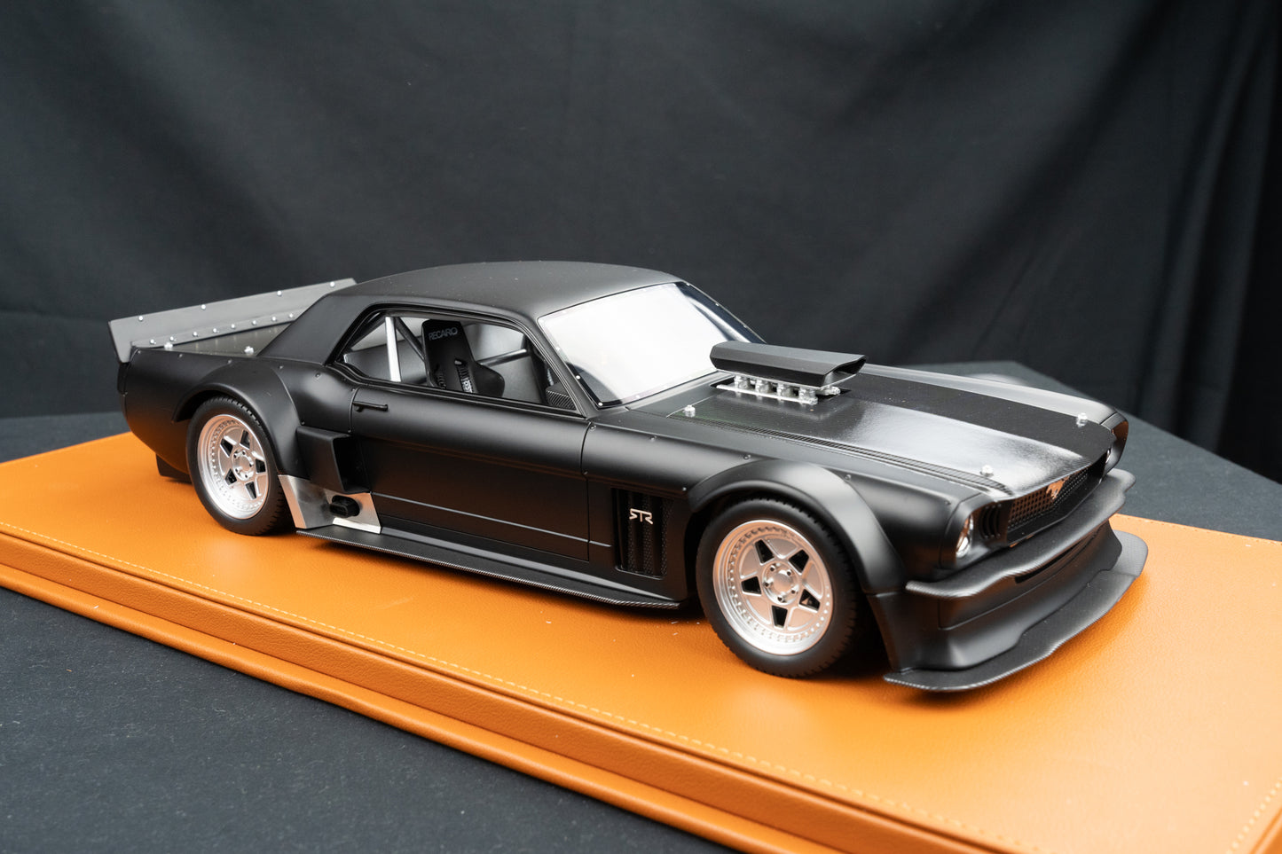 Ken Block Ford Mustang Hoonigan #43 BLACK Edition Baujahr 1965 lim. 1/250 pcs. 1:12