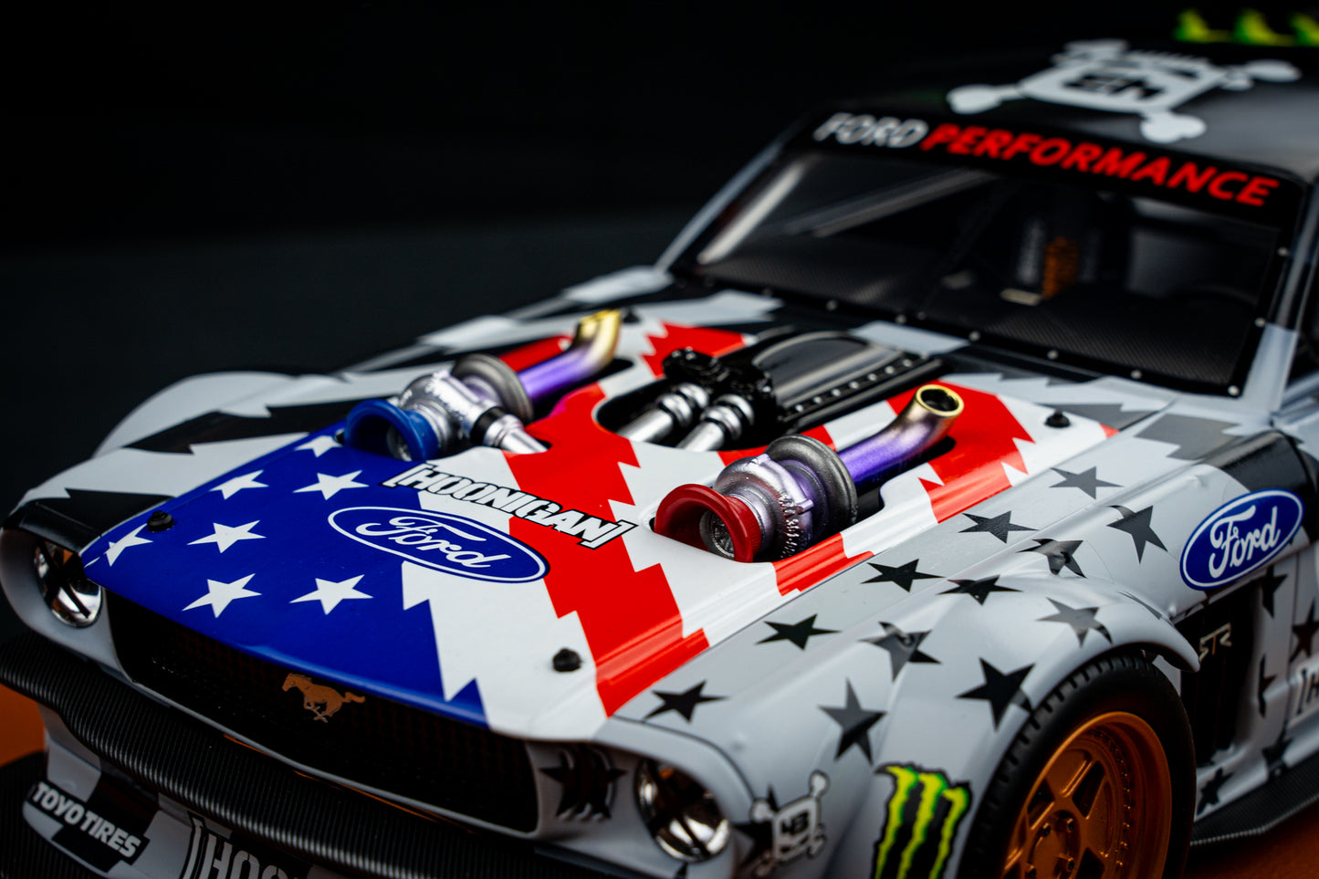 Ken Block Ford Mustang Hoonigan #43 "Stars & Stripes" V2 Baujahr 1965 lim. 1/250 pcs. 1:12