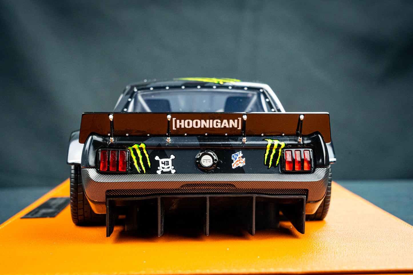 Ken Block Ford Mustang Hoonigan #43 "Stars & Stripes" V2 Baujahr 1965 lim. 1/250 pcs. 1:12
