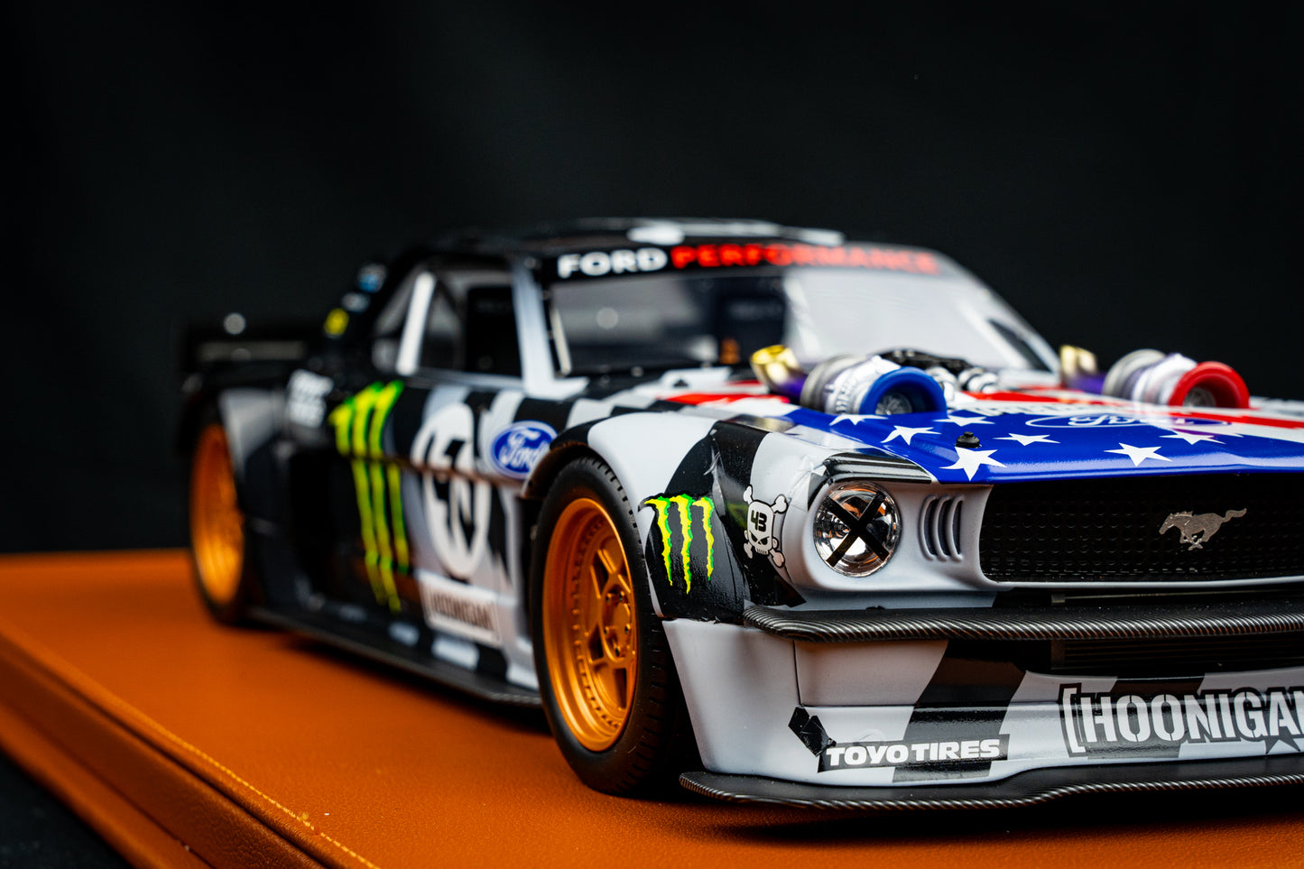 Ken Block Ford Mustang Hoonigan #43 "Stars & Stripes" V2 Baujahr 1965 lim. 1/250 pcs. 1:12