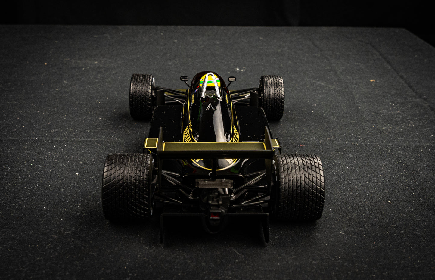 Ayrton Senna Lotus Renault 97T #12 GP Portugal 1985 Rain Tyres - Minichamps 1:18