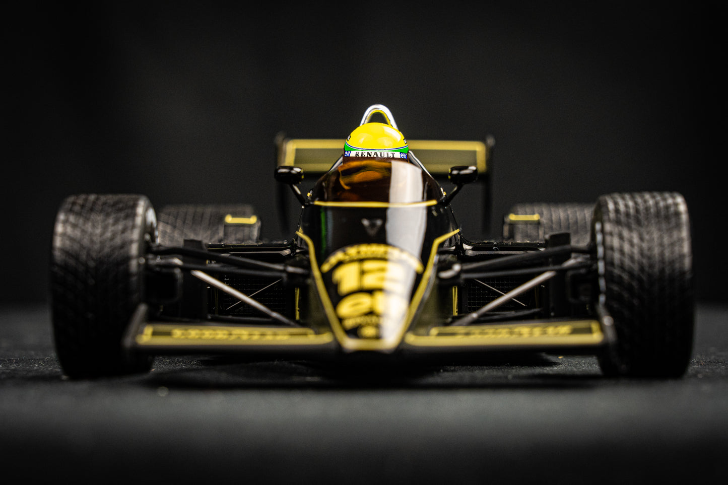 Ayrton Senna Lotus Renault 97T #12 GP Portugal 1985 Rain Tyres - Minichamps 1:18