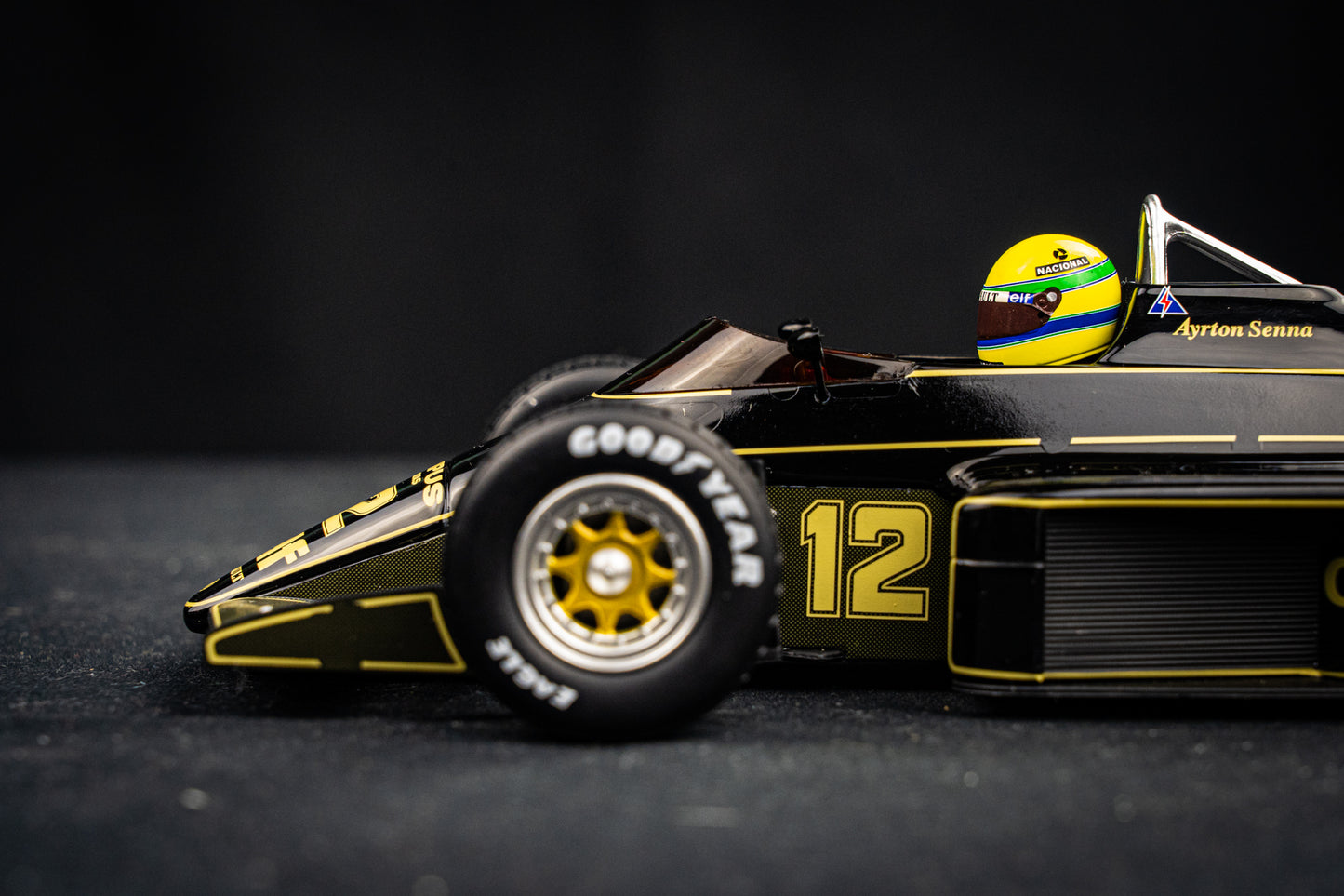 Ayrton Senna Lotus Renault 97T #12 GP Portugal 1985 Rain Tyres - Minichamps 1:18