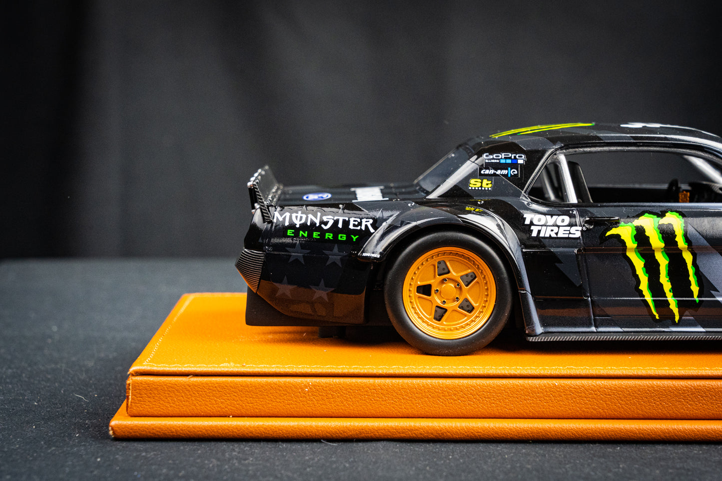 Ken Block #43 Ford Mustang 1965 Hoonigan V2 Stars and Stripes lim. 1/500 pcs. TopMarques 1:18
