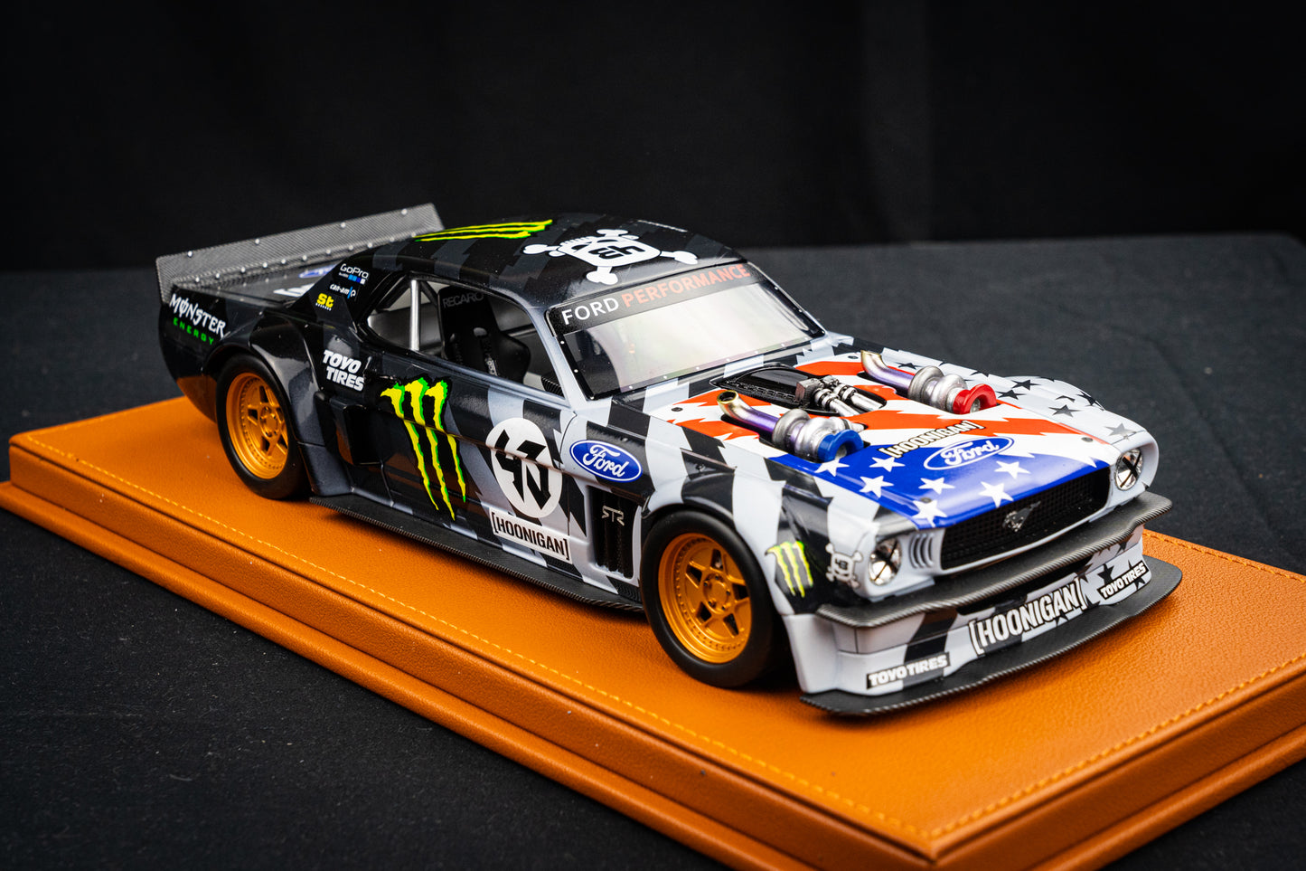 Ken Block #43 Ford Mustang 1965 Hoonigan V2 Stars and Stripes lim. 1/500 pcs. TopMarques 1:18