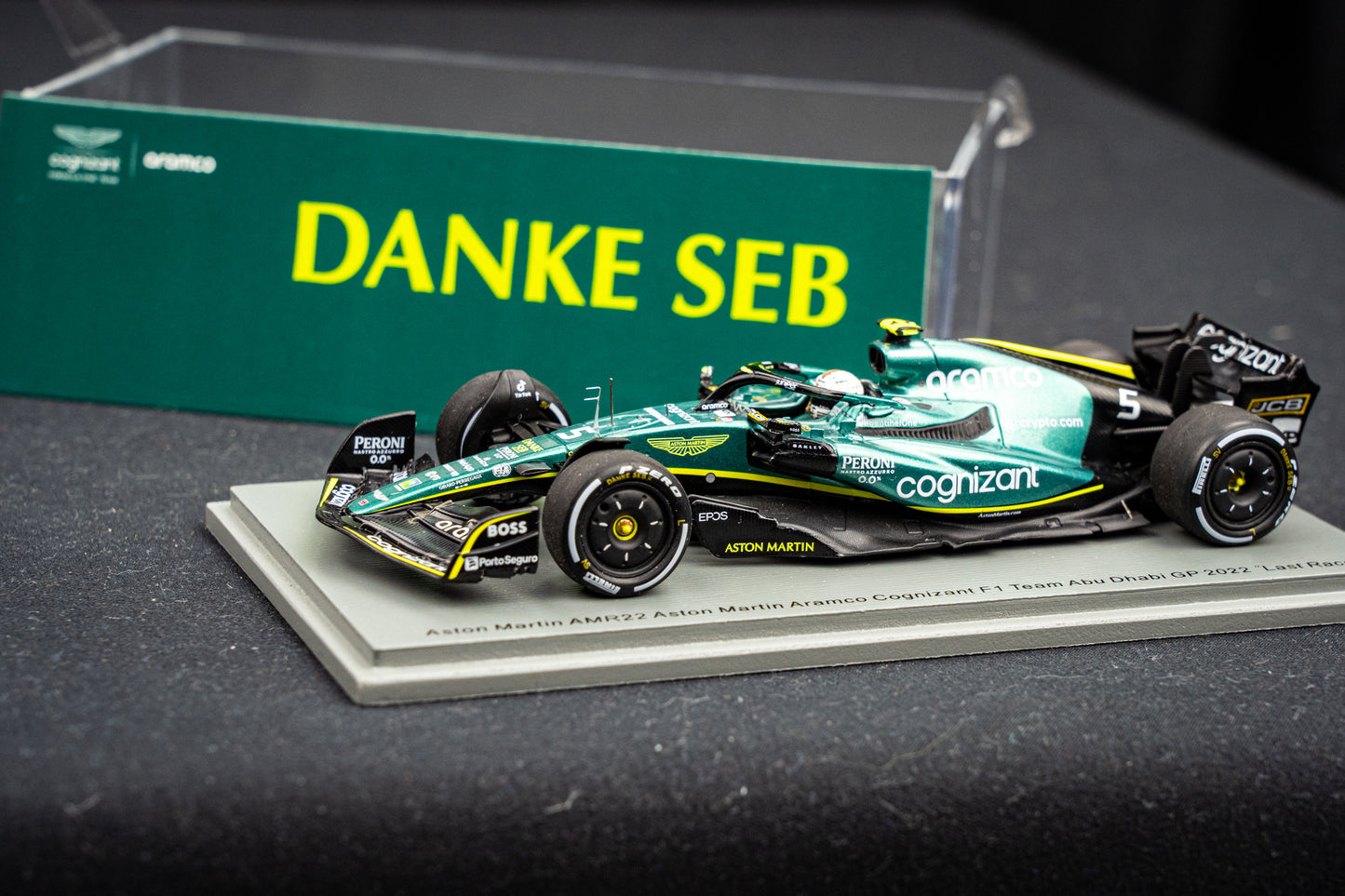 Sebastian Vettel Aston Martin #5 Last Race GP Abu Dhabi 2022 - Spark 1:43