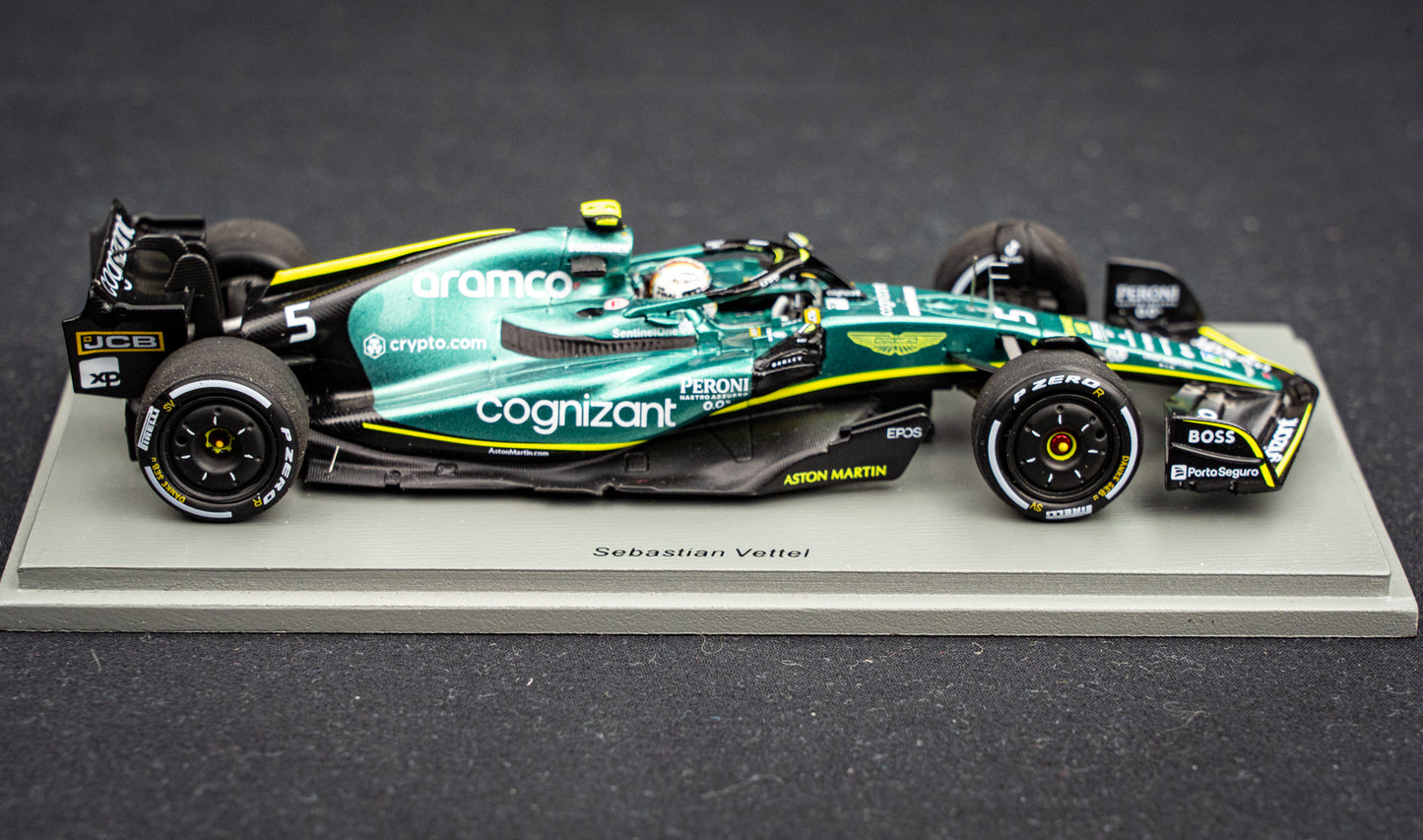Sebastian Vettel Aston Martin #5 Last Race GP Abu Dhabi 2022 - Spark 1:43