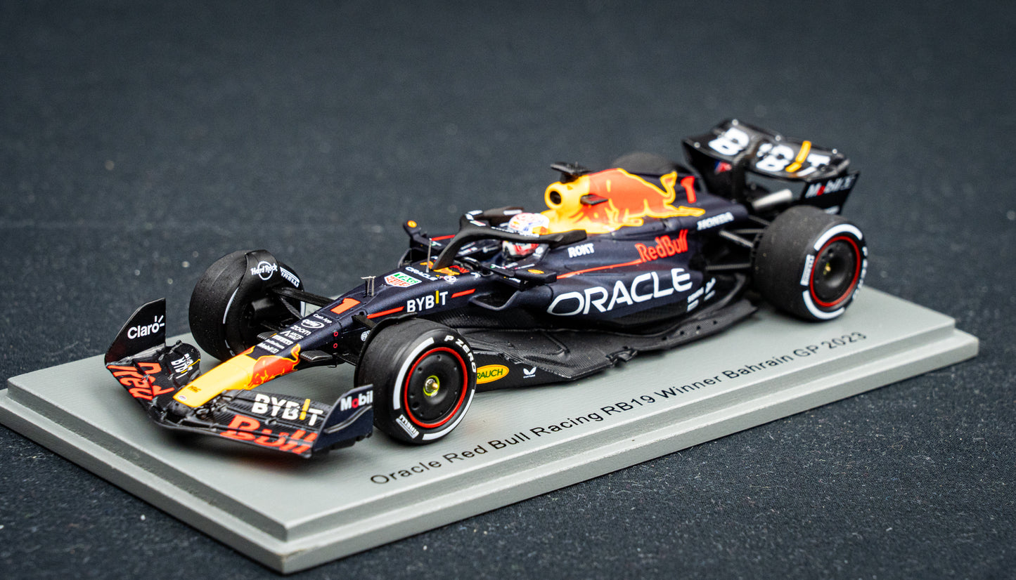 Max Verstappen Red Bull Racing RB19 #1 Winner GP Bahrain 2023 - Spark 1:43