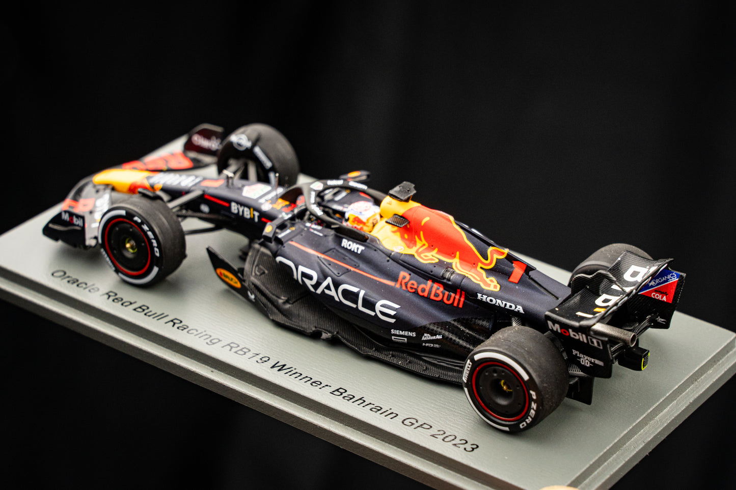 Max Verstappen Red Bull Racing RB19 #1 Winner GP Bahrain 2023 - Spark 1:43