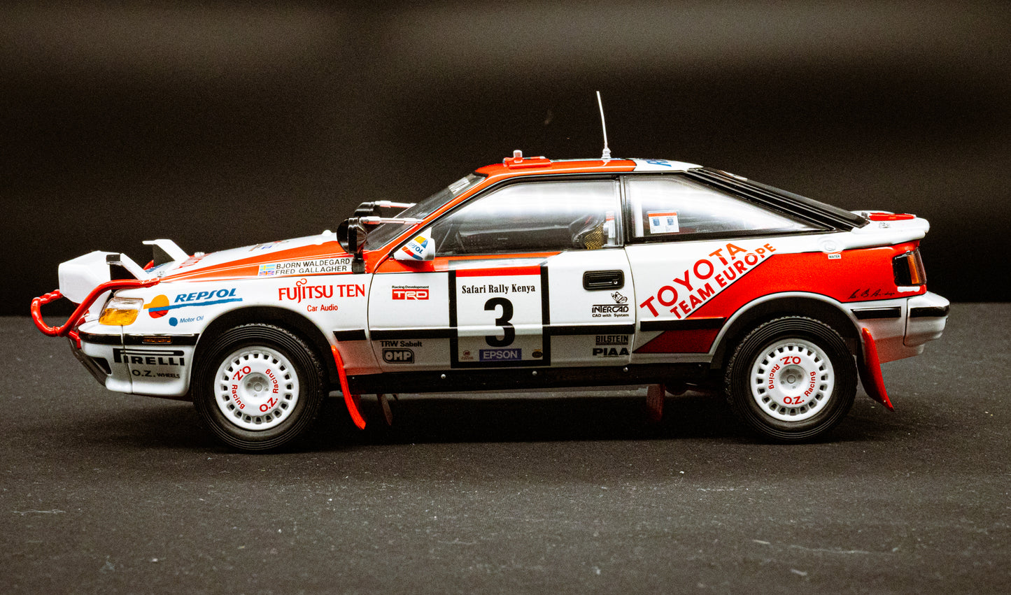 Toyota Celica GT4 Gr. A #3 B. Waldegaard / F. Gallagher - Safari Rallye 1990 - Kyosho 1:18