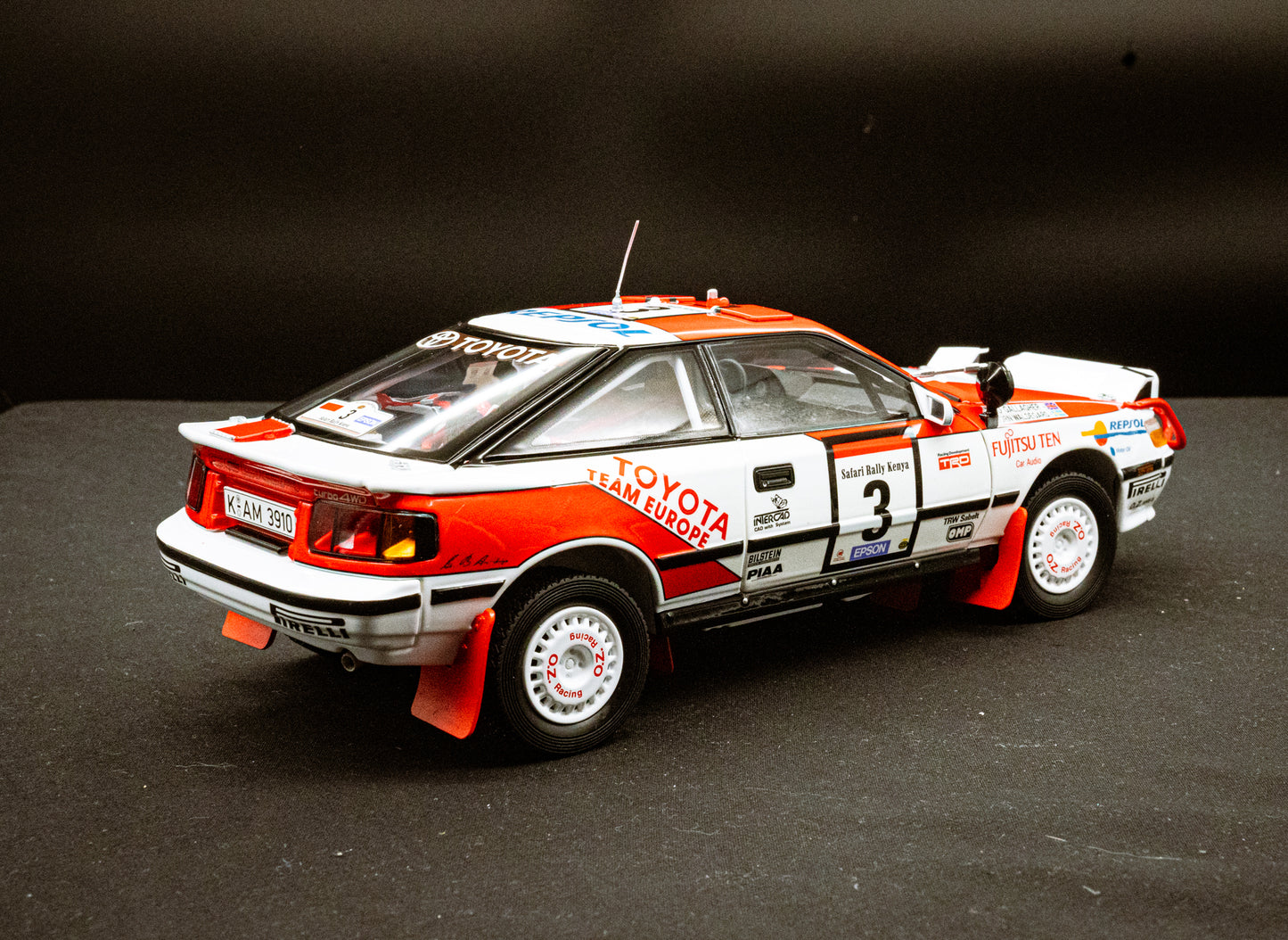 Toyota Celica GT4 Gr. A #3 B. Waldegaard / F. Gallagher - Safari Rallye 1990 - Kyosho 1:18