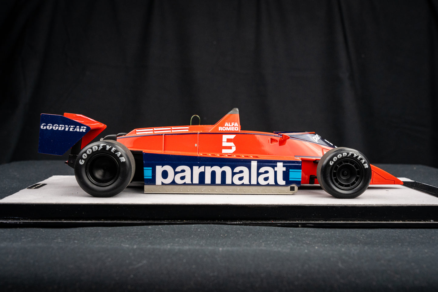 Niki Lauda Brabham Alfa Romeo BT48 #5 lim. 77 pcs. - GP Austria 1979 - Tecnomodel 1:18