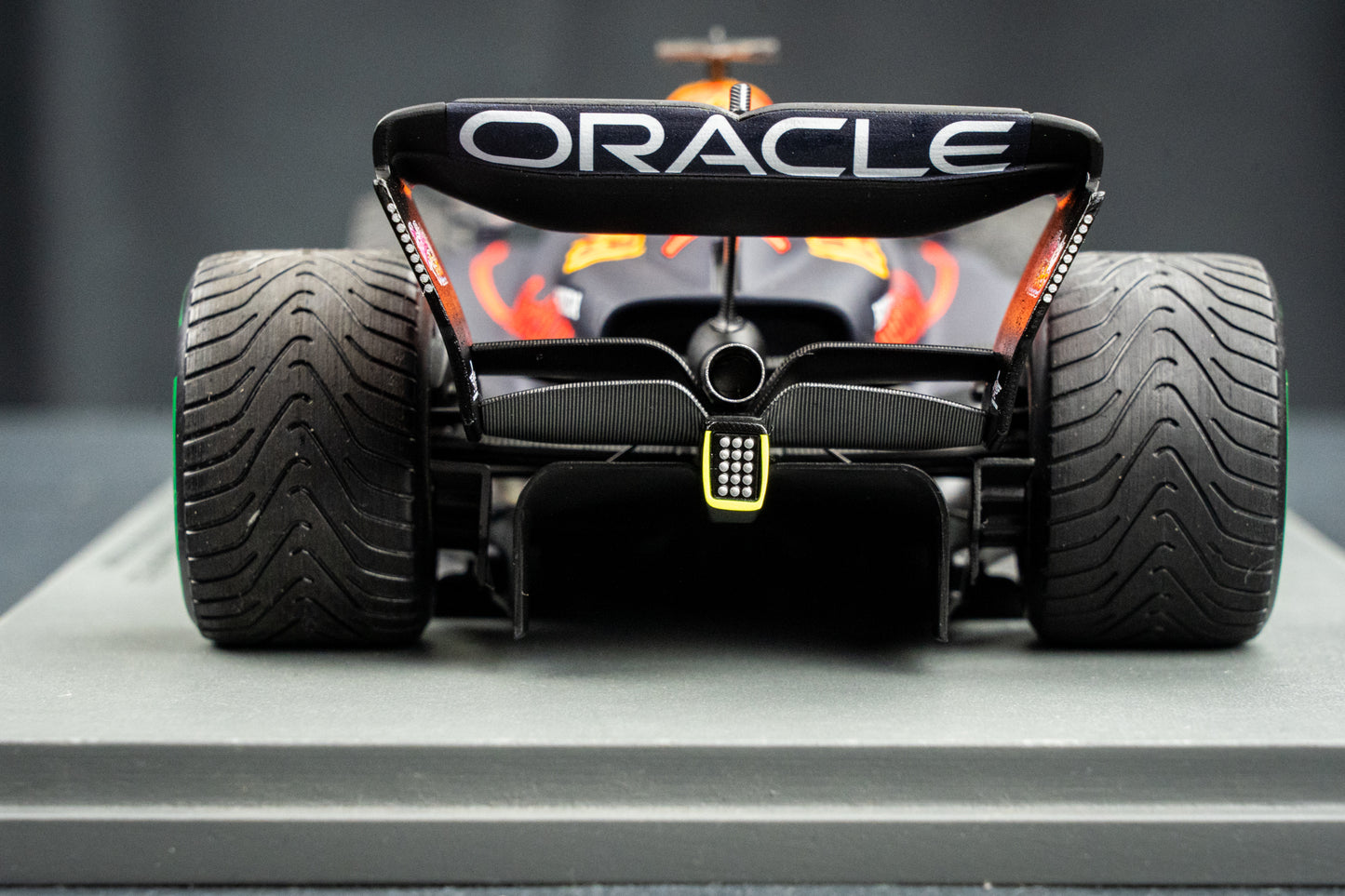 Max Verstappen - Red Bull Racing RB18 #1 Sieger Japanese GP / Fahrer - Weltmeister 2022, Spark 1:18
