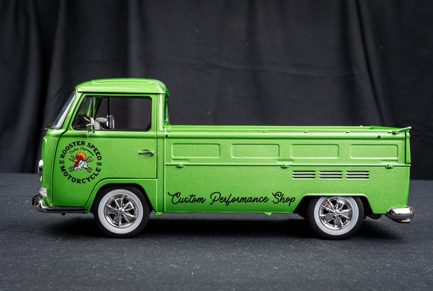 VW T2 PickUp Costum Performance Shop 1968 in grün - Solido 1:18