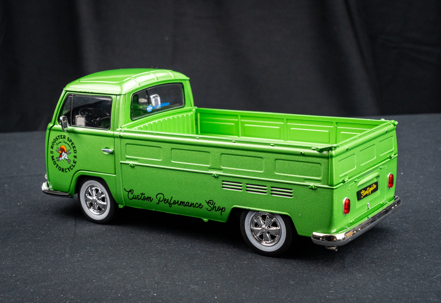 VW T2 PickUp Costum Performance Shop 1968 in grün - Solido 1:18