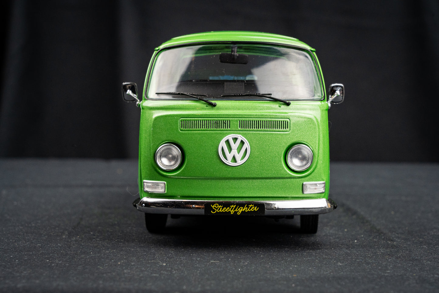 VW T2 PickUp Costum Performance Shop 1968 in grün - Solido 1:18