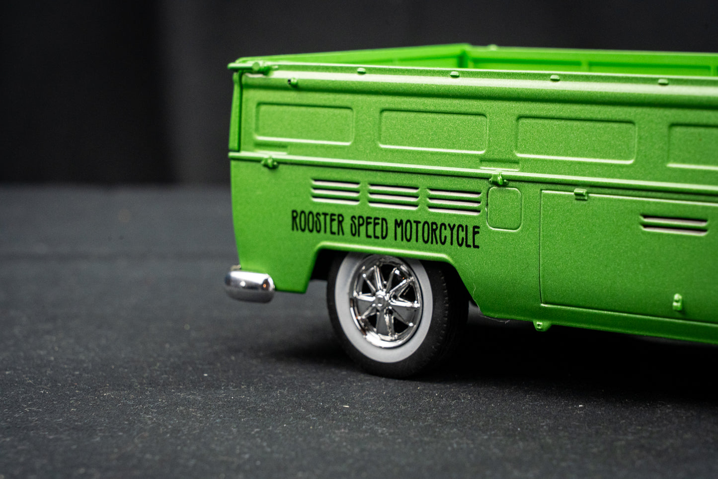 VW T2 PickUp Costum Performance Shop 1968 in grün - Solido 1:18