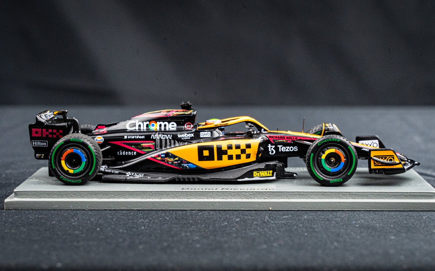McLaren MCL36 #3 D. Ricciardo - P5 GP Singapore 2022 - Spark 1:43