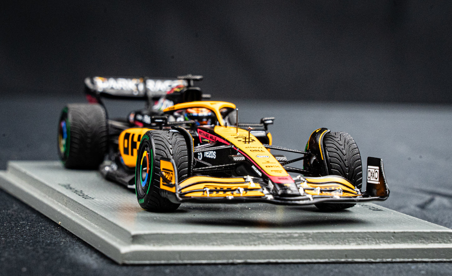 McLaren MCL36 #3 D. Ricciardo - P5 GP Singapore 2022 - Spark 1:43