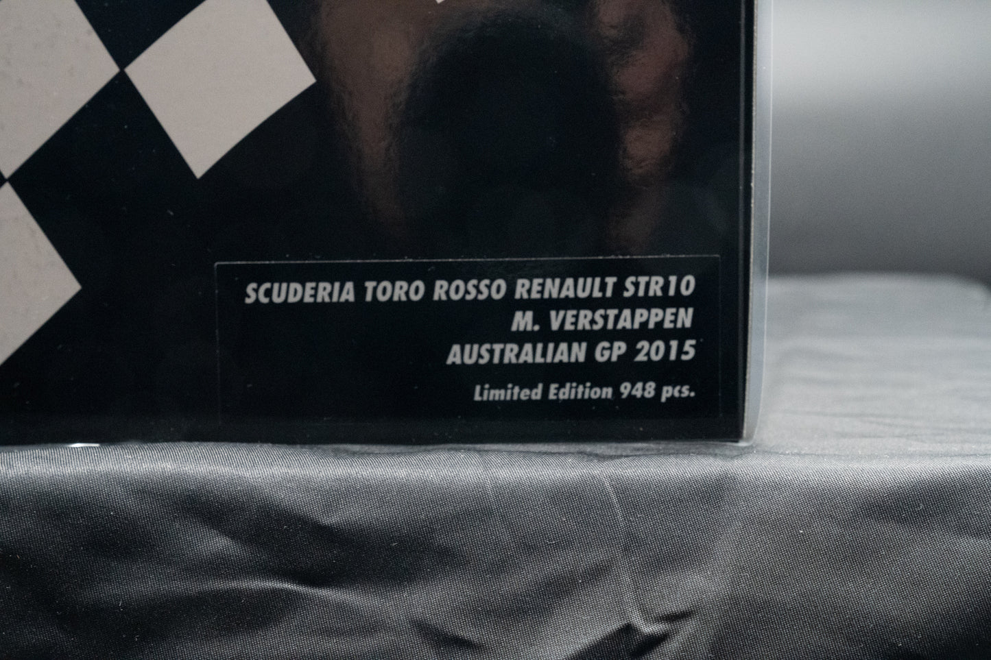 Max Verstappen #33 - Toro Rosso STR 10 - 1st GP GP Australien 2015 1:18 Minichamps