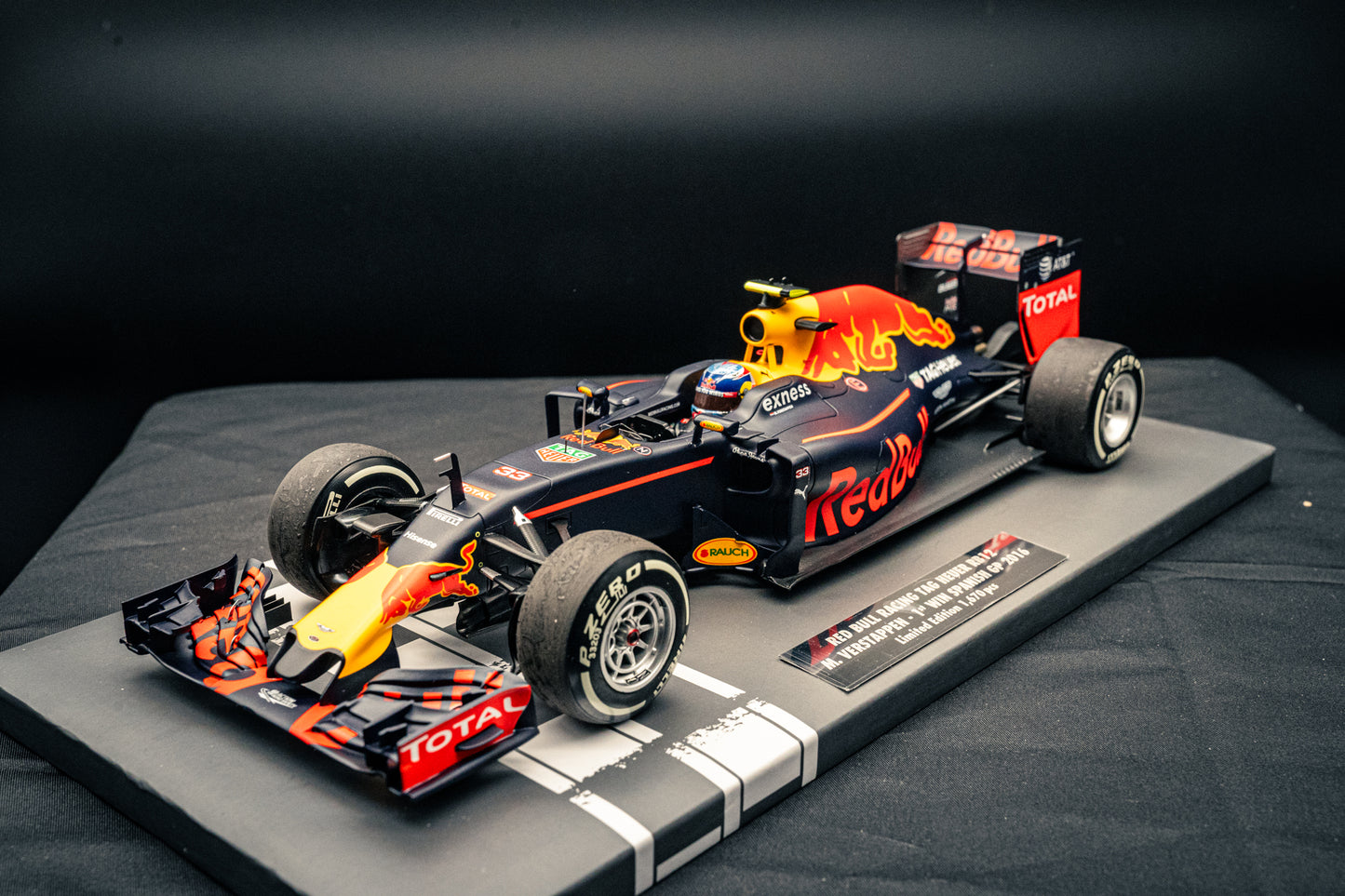 Max Verstappen #33 Red Bull RB12 - 1st. WIN GP Spanien Barcelona 2016 - lim. 1670 pcs.