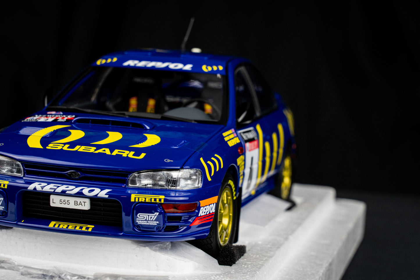 Subaru Impreza Gr. A  #4 C. McRae / D. Ringer L-555 BAT - RAC Rallye 1996 - Kyosho 1:18