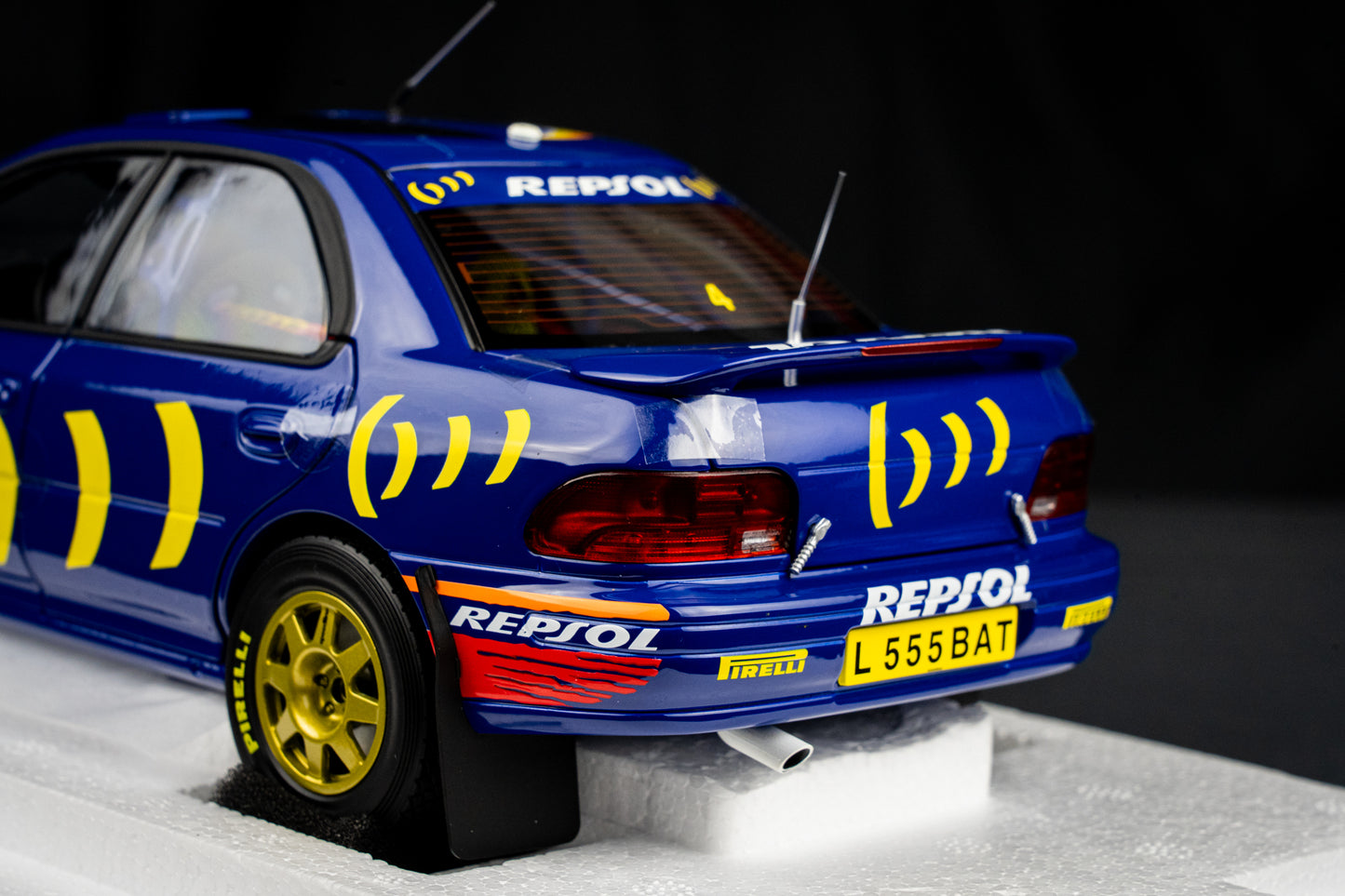 Subaru Impreza Gr. A  #4 C. McRae / D. Ringer L-555 BAT - RAC Rallye 1996 - Kyosho 1:18