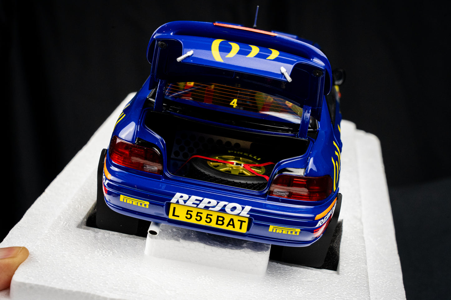 Subaru Impreza Gr. A  #4 C. McRae / D. Ringer L-555 BAT - RAC Rallye 1996 - Kyosho 1:18