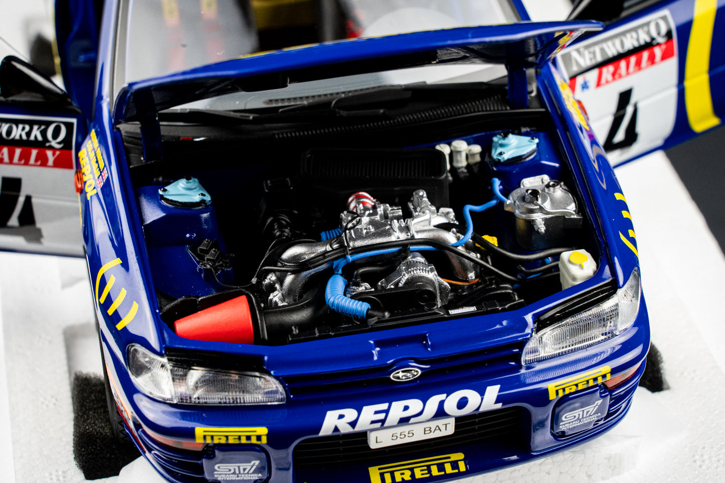 Subaru Impreza Gr. A #4 C. McRae / D. Ringer L-555 BAT - RAC Rallye 1994 - Kyosho 1:18